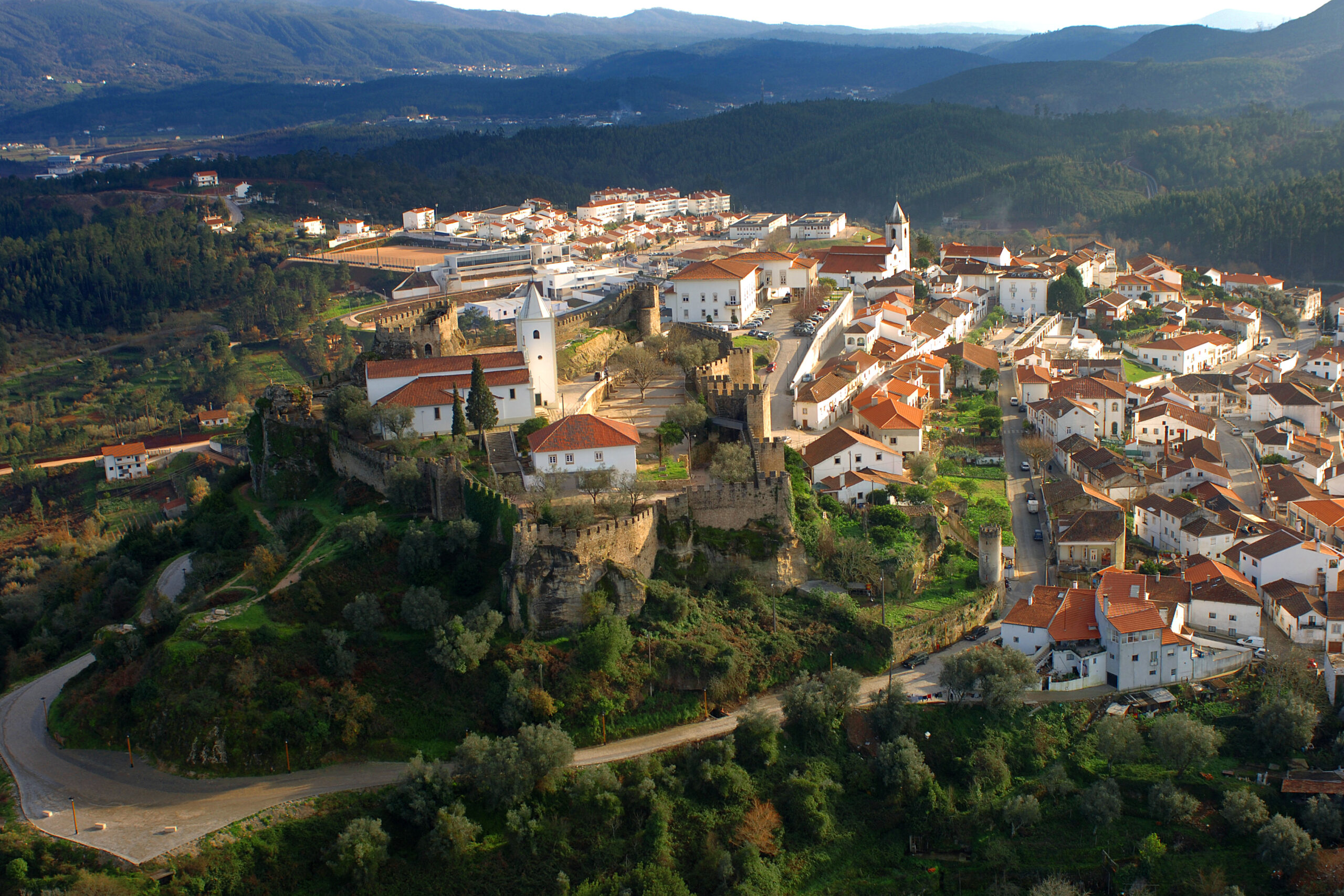 TURISMO RELIGIOSO EM PENELA: PATRIMÓNIO, GASTRONOMIA E HISTÓRIA